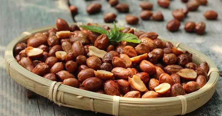 Lạc rang Húng Lìu bỏ sỉ quán nhậu