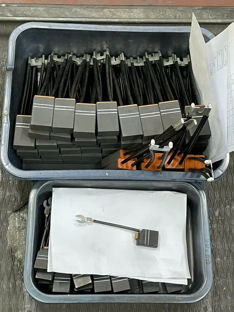 Cảm nhận sự khác biệt với chổi than chât lượng cao 
