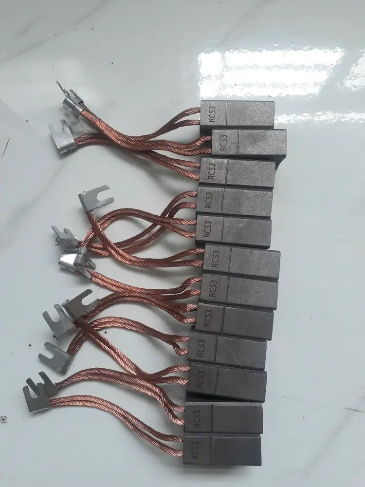 Chuyên gia tư vấn và cung cấp các loại chổi than  